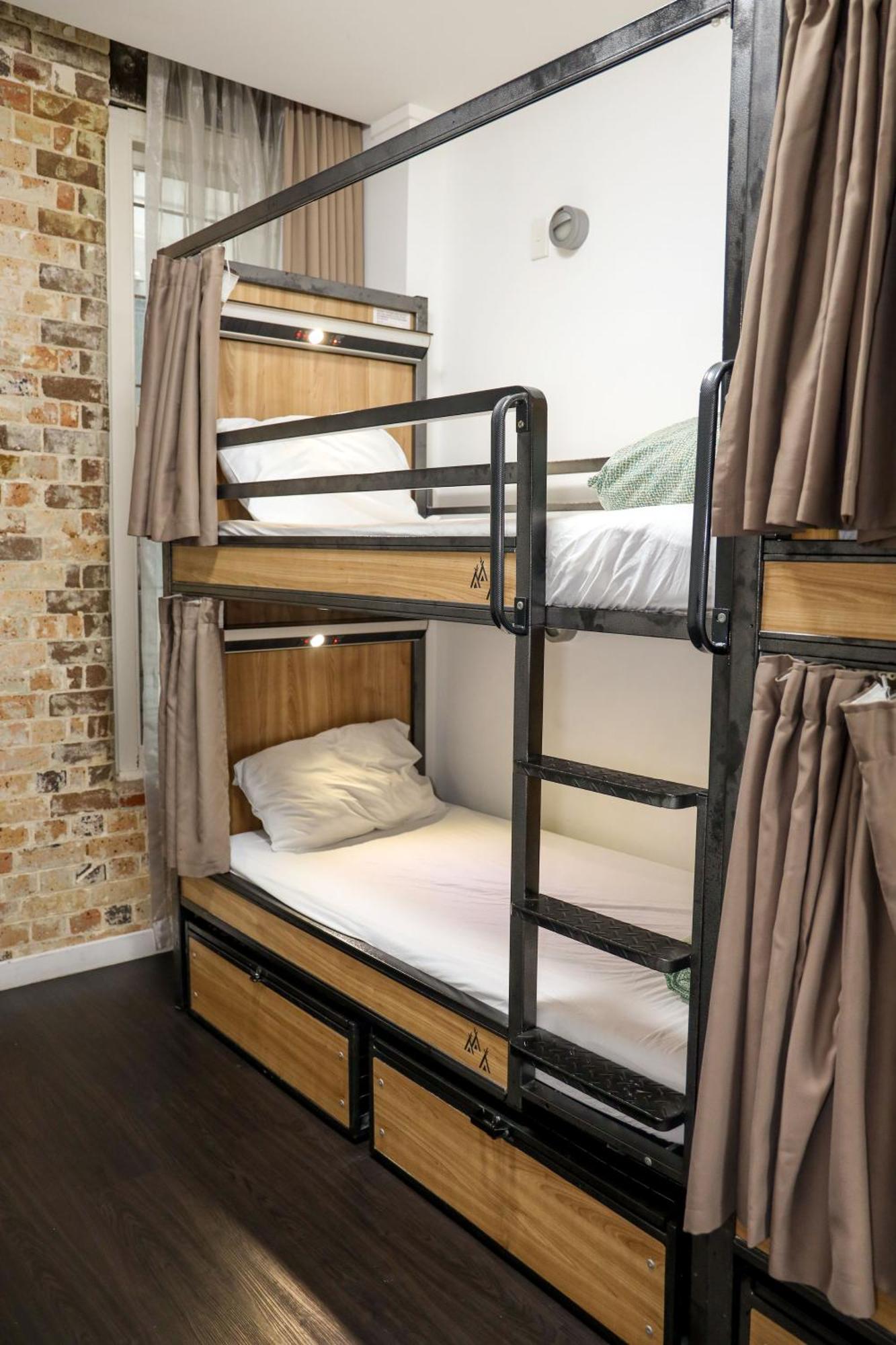 Nomads Hostel