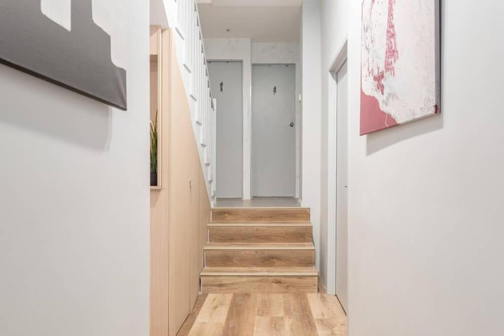 Comfy Triple - Ac - Centrally Located Of Sydnear- Station Town Hall Icc Darling Harbour Uts Usyd - Shared Bathroom Sydney