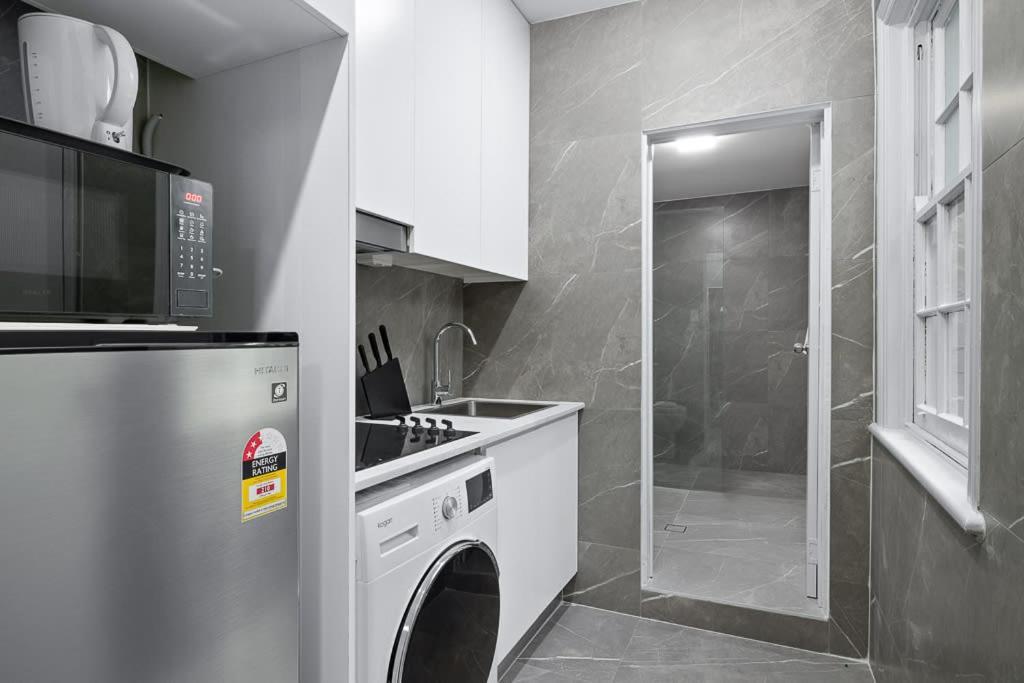 Modern Double - Ac - Seconds To Cbd - Near Uts& Usyd& Darling Harbour& Icc&high Rated Restaurants - Shared Bathroom * Sydney