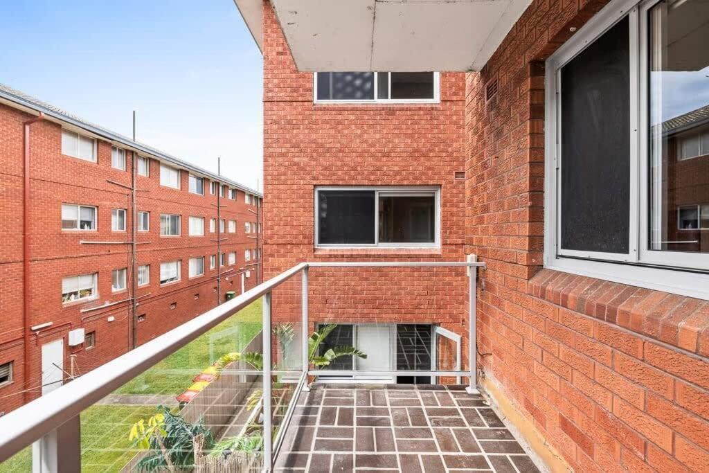 Modern - Free Parking - Near Shop&unsw&station Apartment Sydney