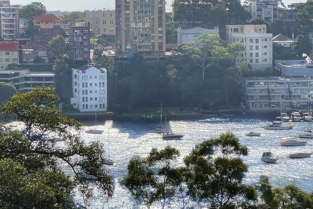 Kozyguru Milsons Point Amazing View 2 Bed Apartment Sydney