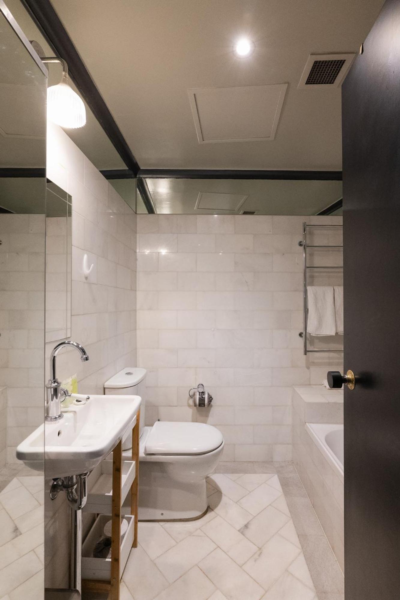 Apartment Stunning 1bed Surry Hills Balcony W Parking Sydney