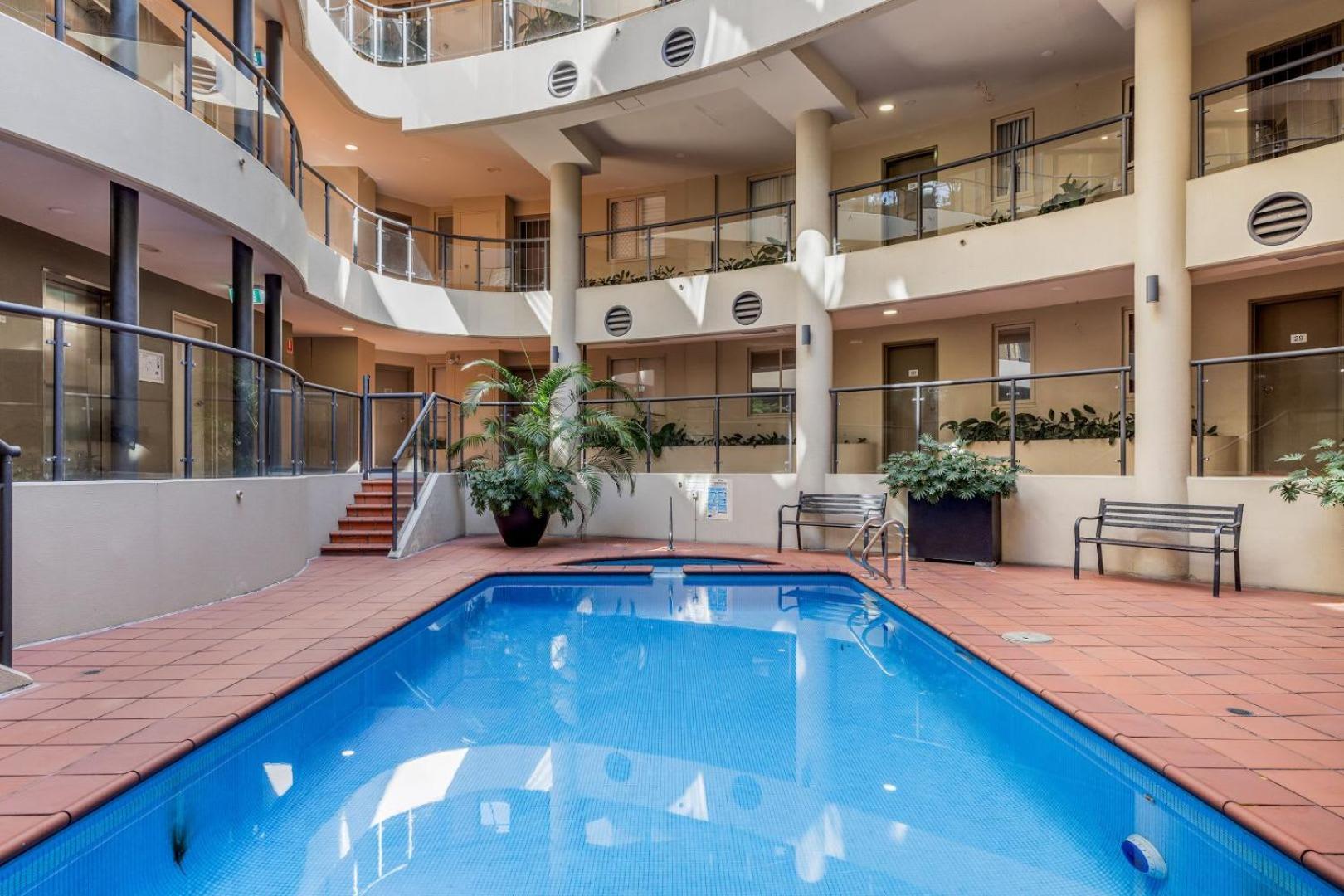 Stunning 1bed Surry Hills Balcony W Parking *