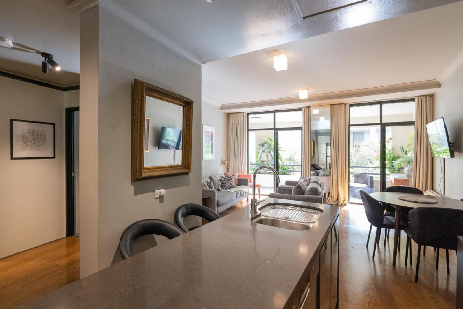 Stunning 1bed Surry Hills Balcony W Parking * Sydney