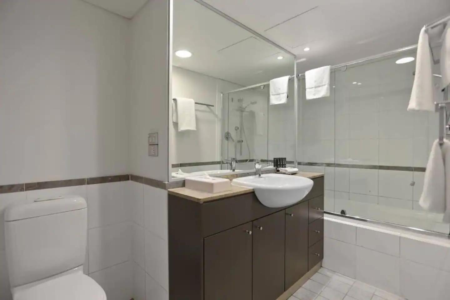 Apartment Kozyguru Cbd Amazing 2 Bed Family Nha653-102