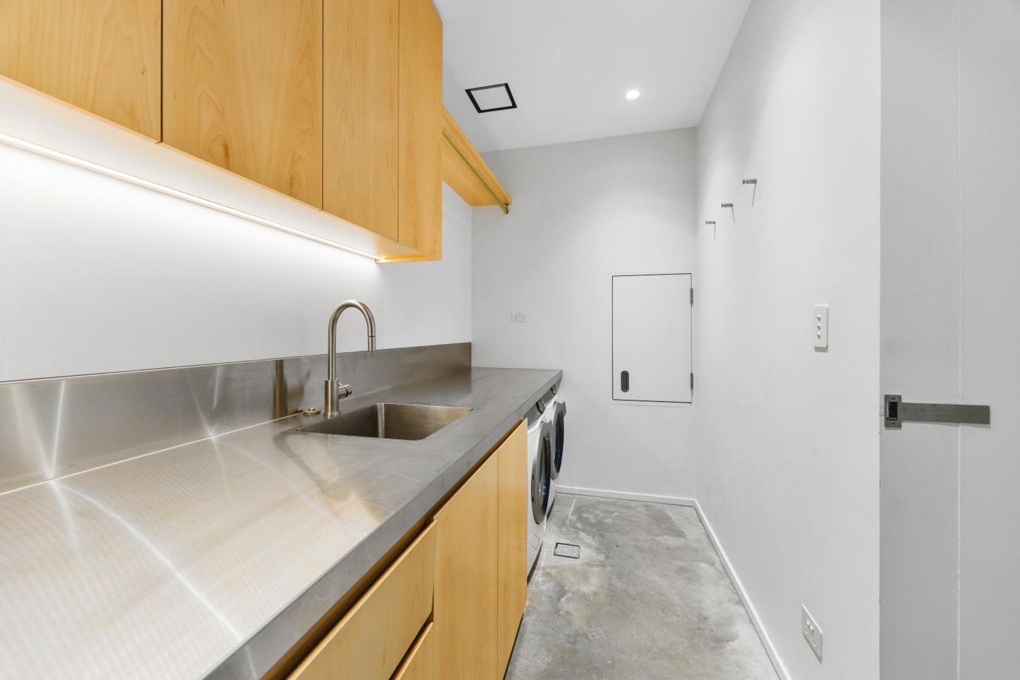 Villa Stunning 3-br Architectural Gem *