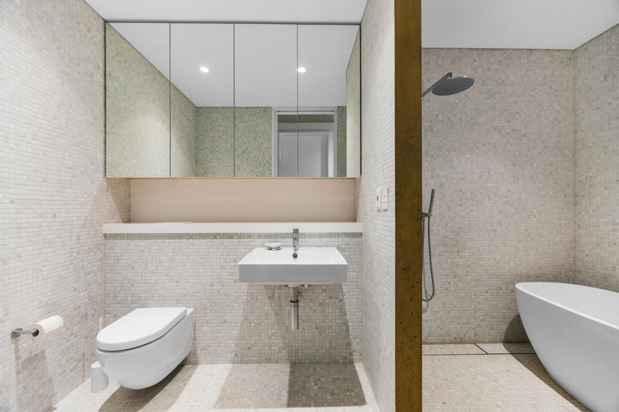 Stunning 3-br Architectural Gem Villa Sydney