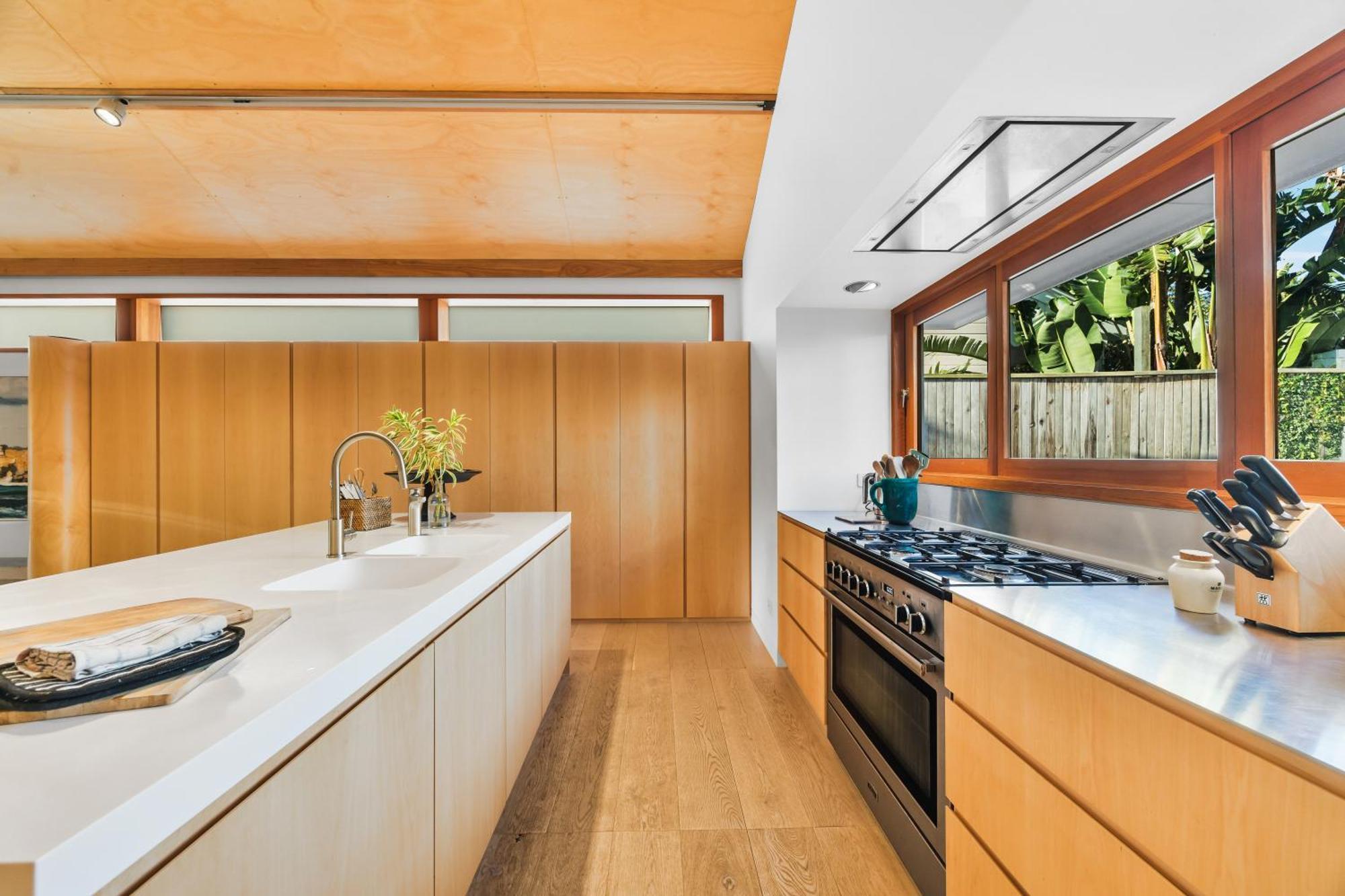 Stunning 3-br Architectural Gem Sydney