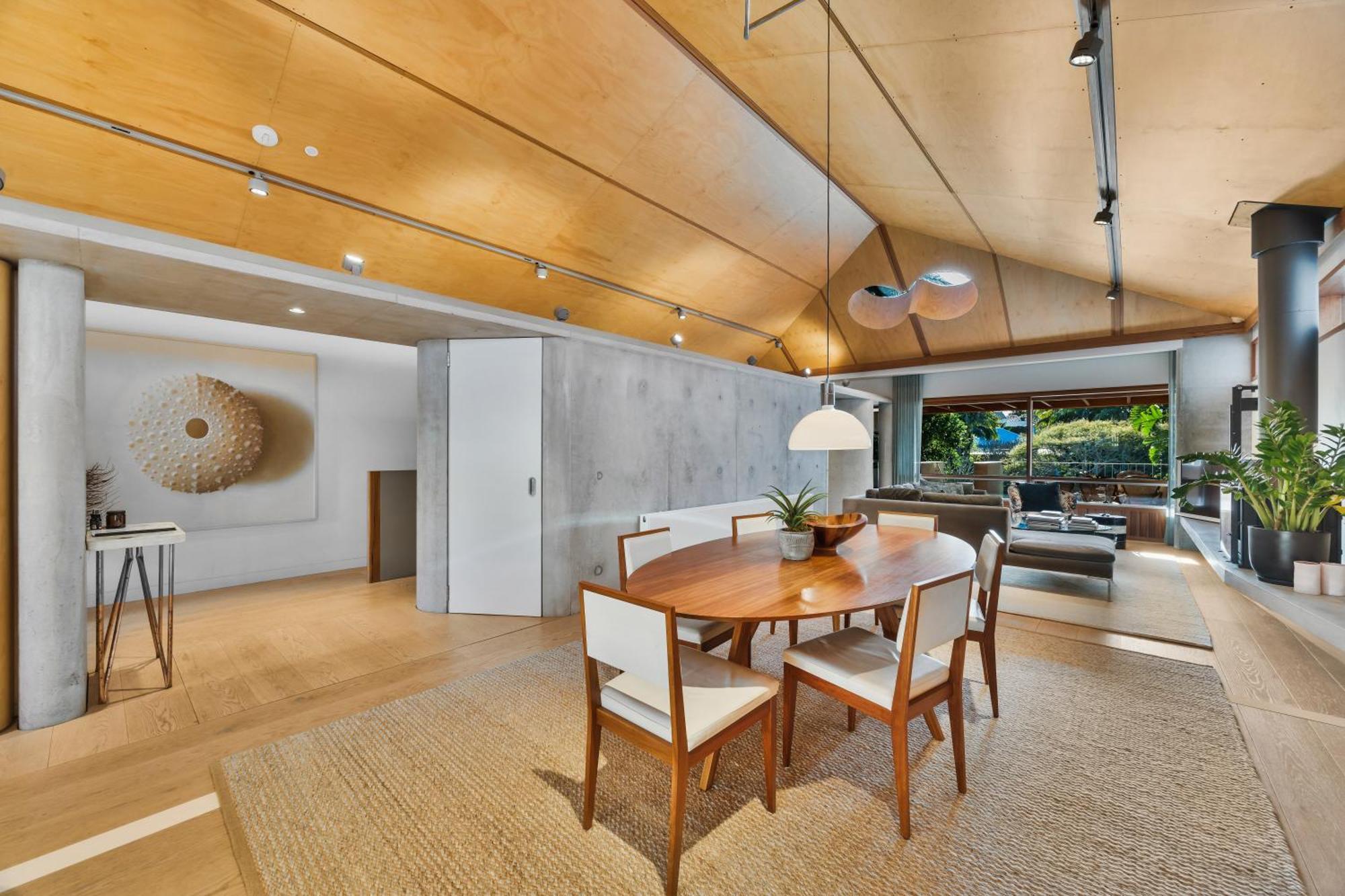 Villa Stunning 3-br Architectural Gem