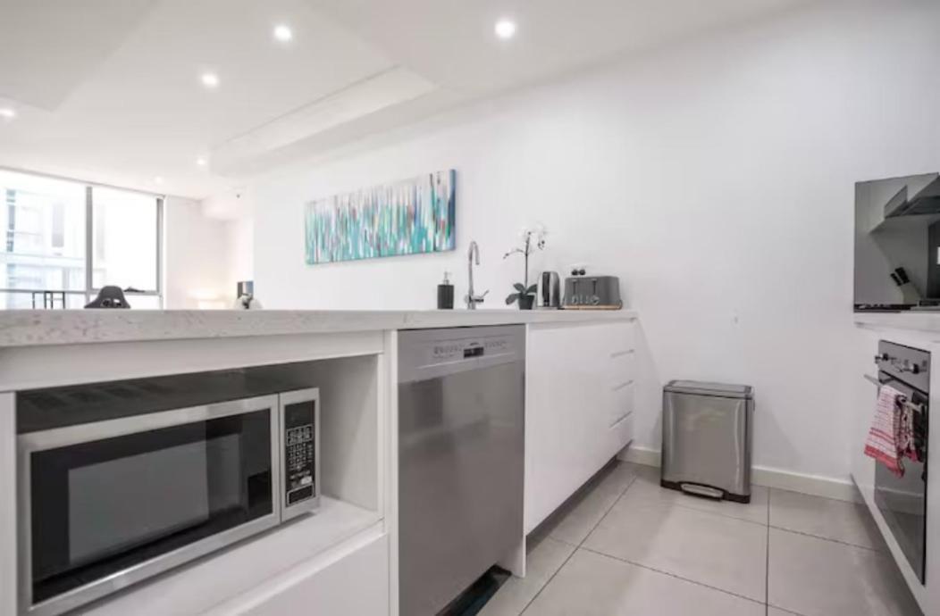 08mascot Abnb-inspired 1br With Open-style Second Room, Free Parking Sydney
