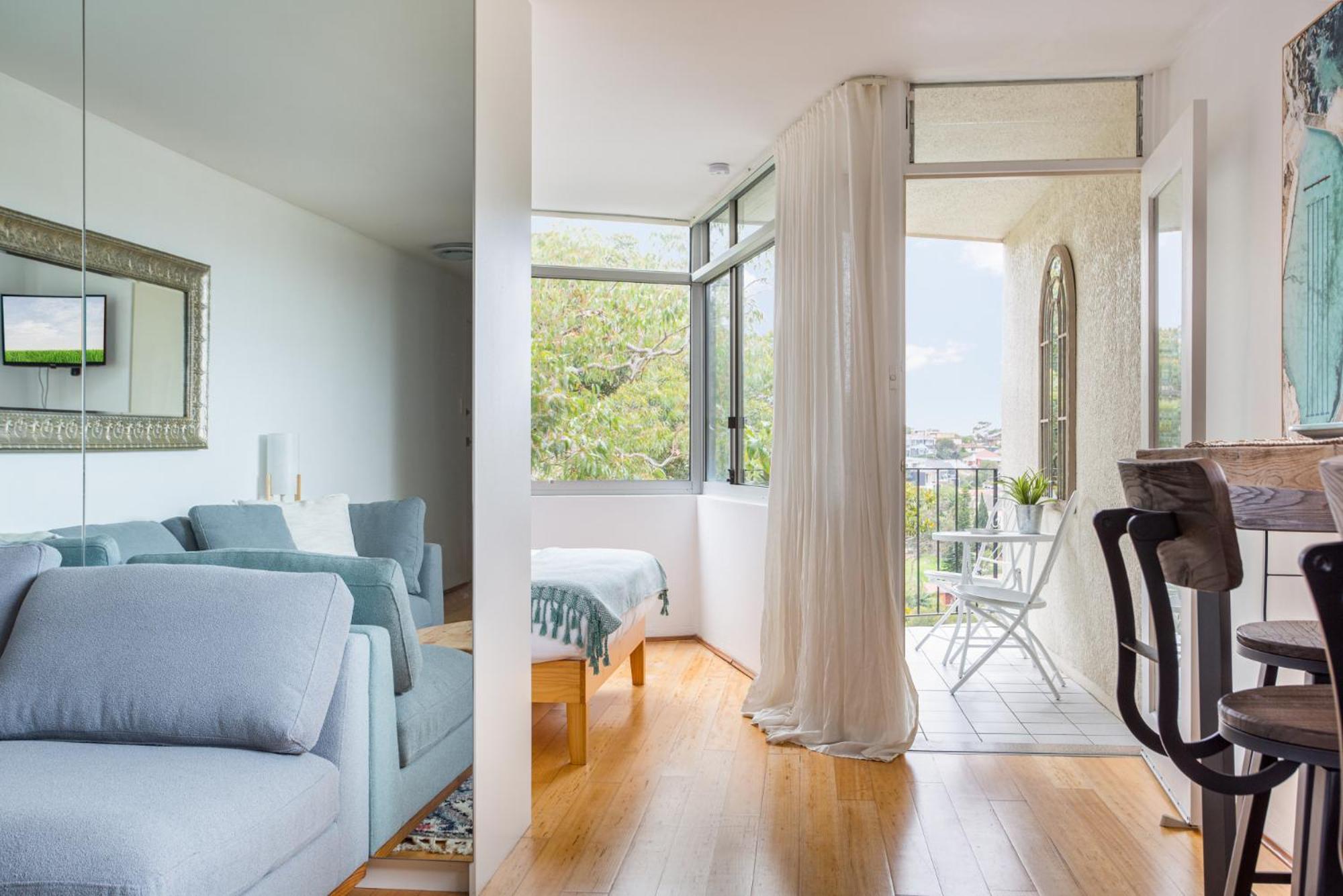 Bronte Coastal With Ocean View Apartment *