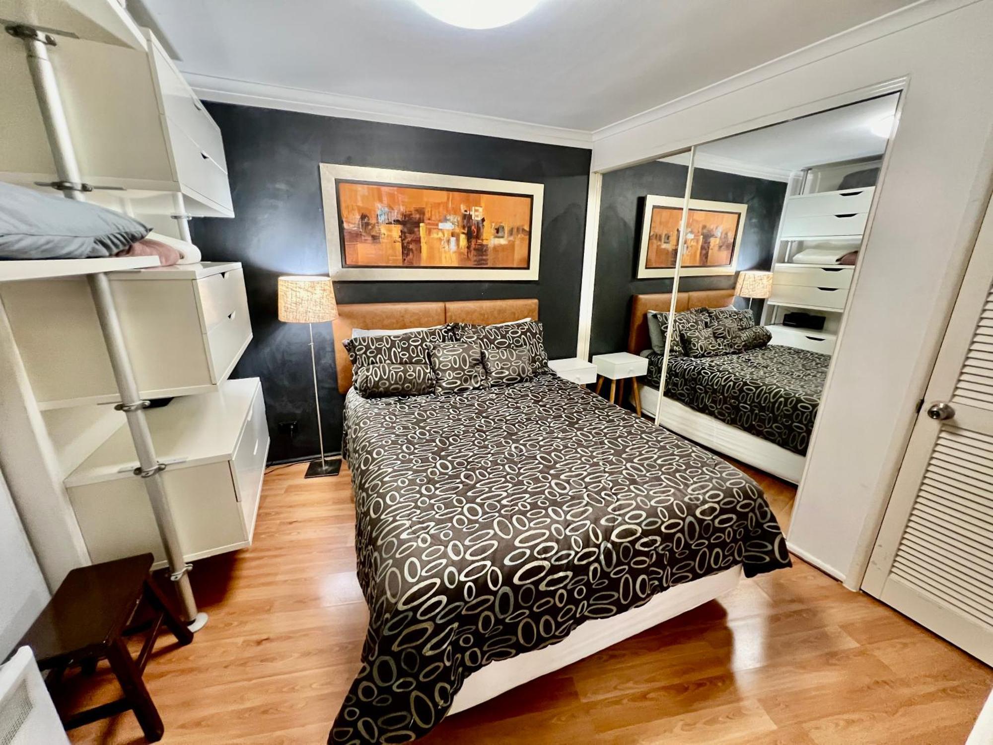 Kingsleigh Apartment *