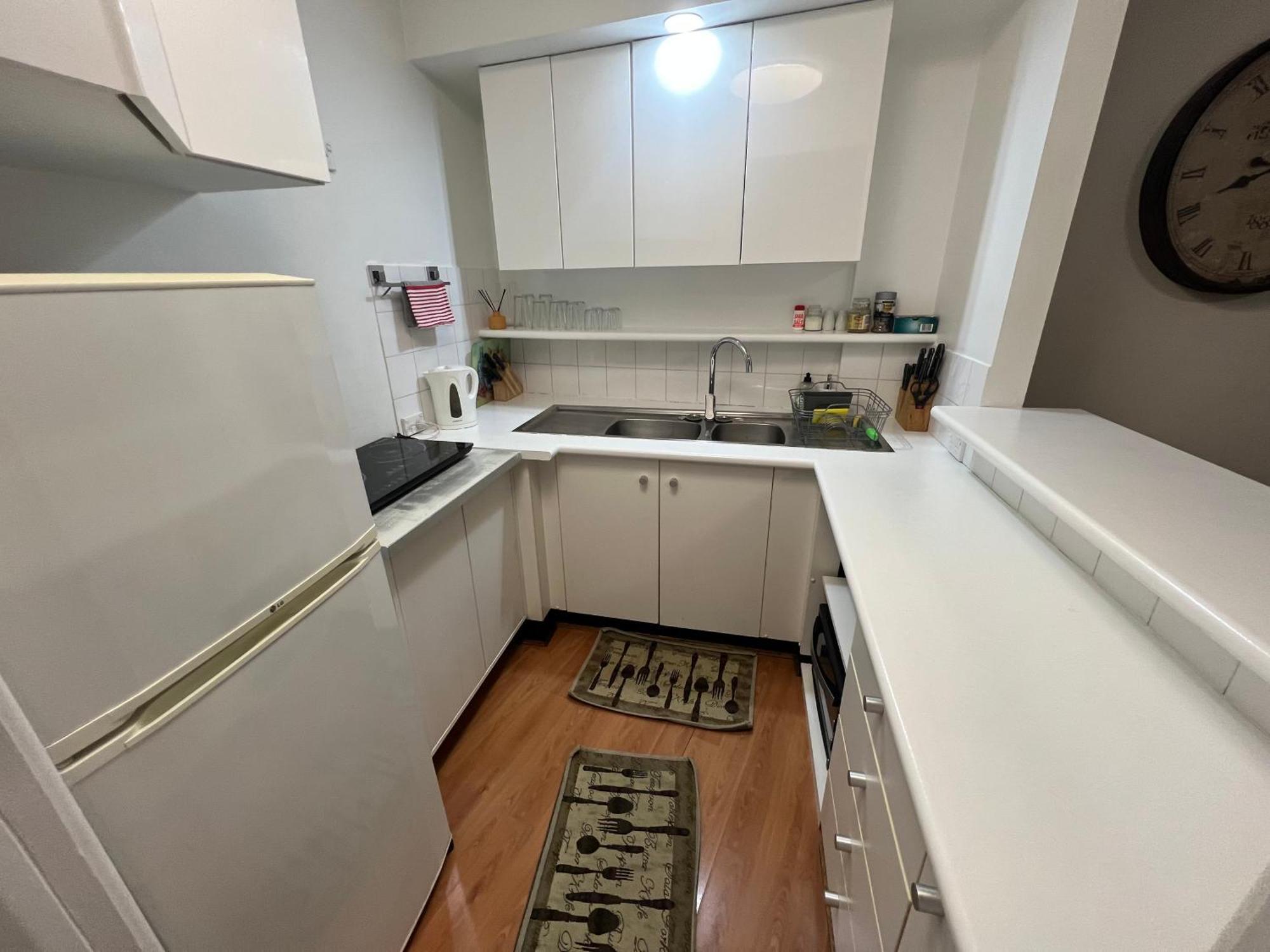 Kingsleigh Apartment *