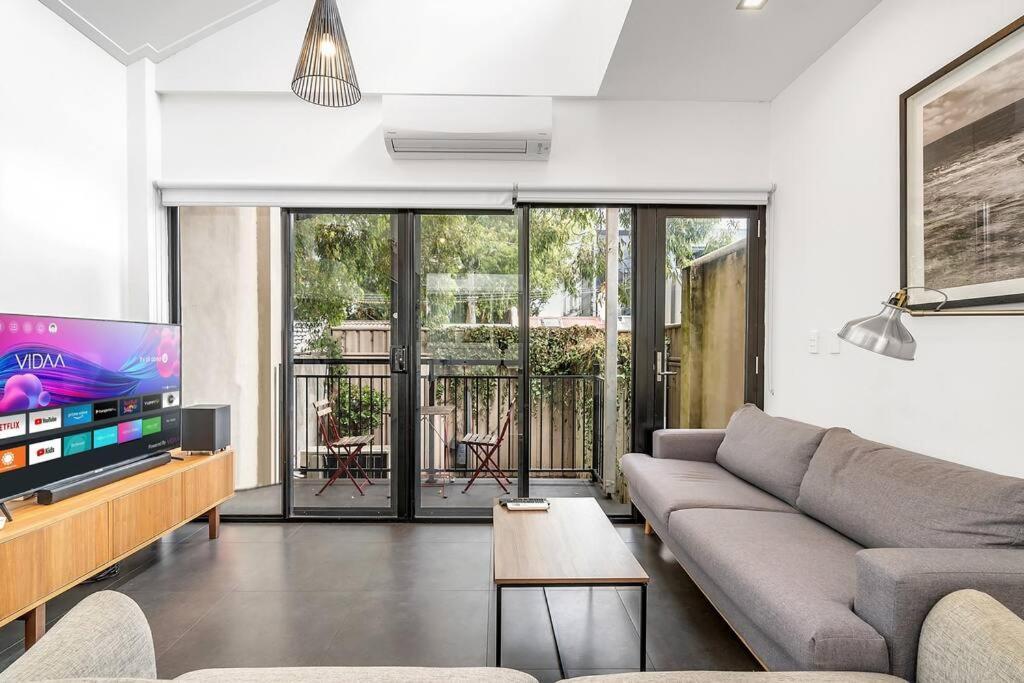 21p Unique Design 4 Bedroom Abnb Style Townhouse Near Darling Harbour 9 Min Walk