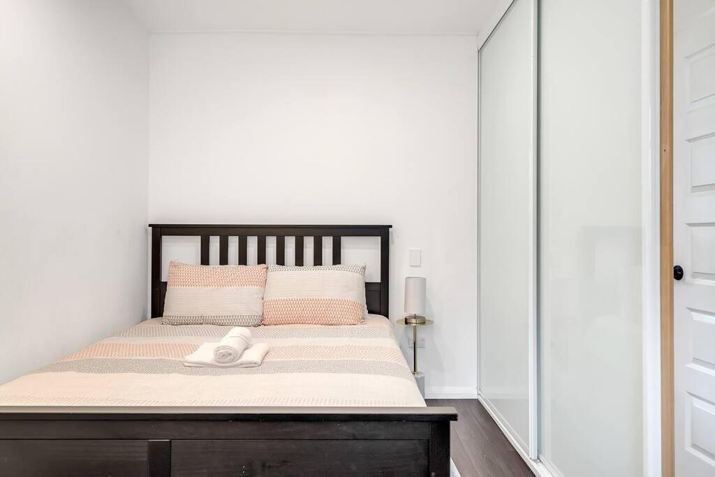 Villa 21p Unique Design 4 Bedroom Abnb Style Townhouse Near Darling Harbour 9 Min Walk