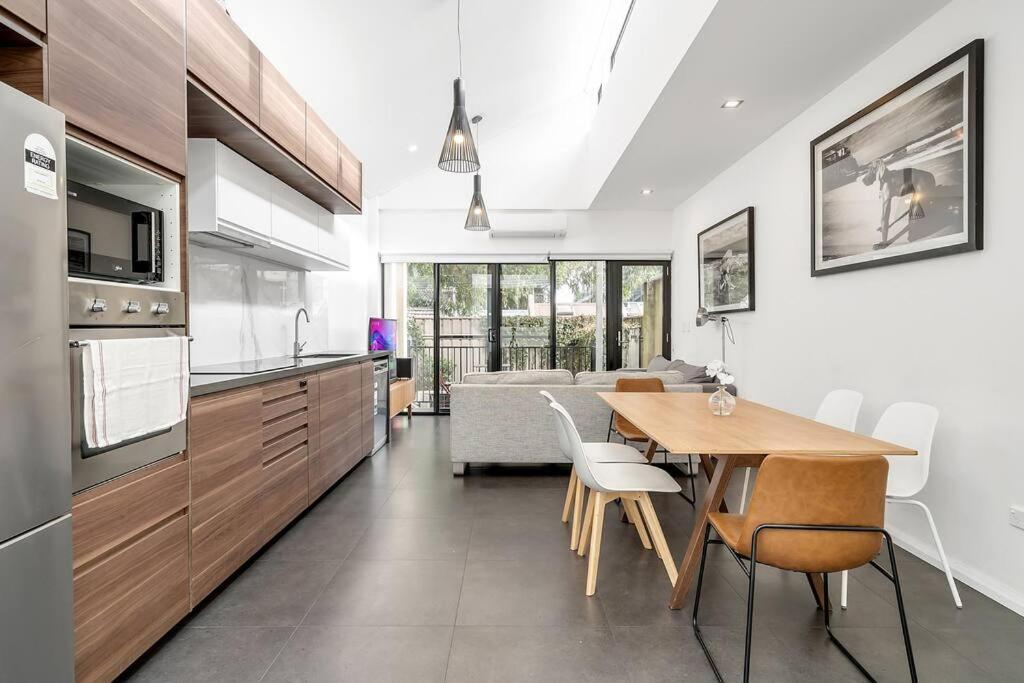 21p Unique Design 4 Bedroom Abnb Style Townhouse Near Darling Harbour 9 Min Walk