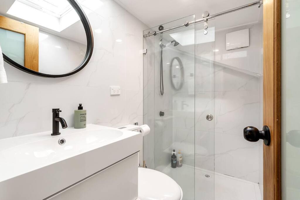 21p Unique Design 4 Bedroom Abnb Style Townhouse Near Darling Harbour 9 Min Walk Villa Sydney