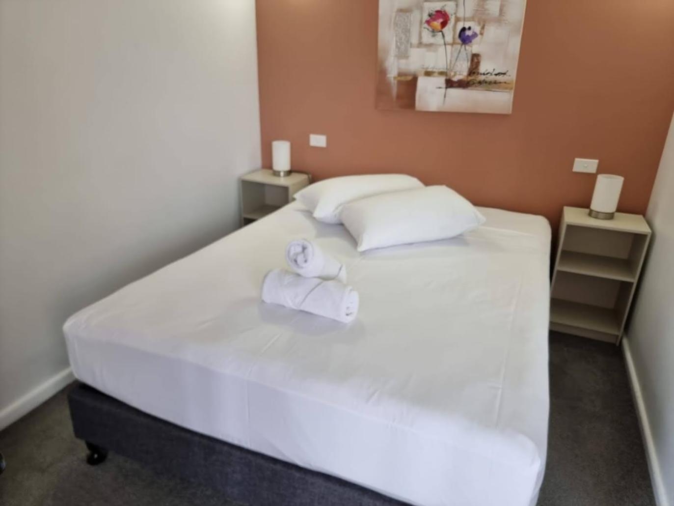 Aparthotel Centre 1 Bedroom With Balcony Sydney