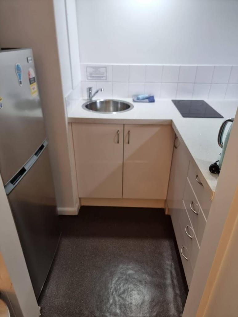 Centre 1 Bedroom With Balcony *