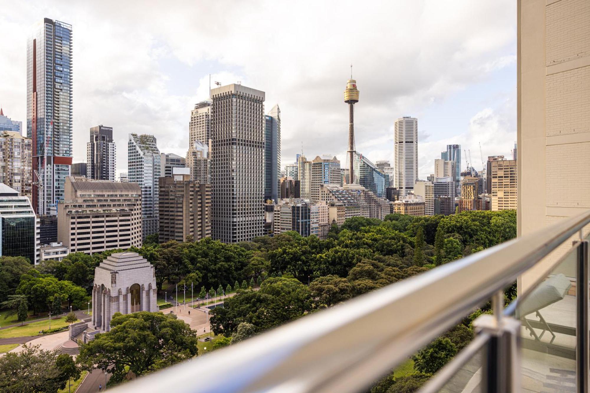 Centre 1 Bedroom With Balcony * Sydney