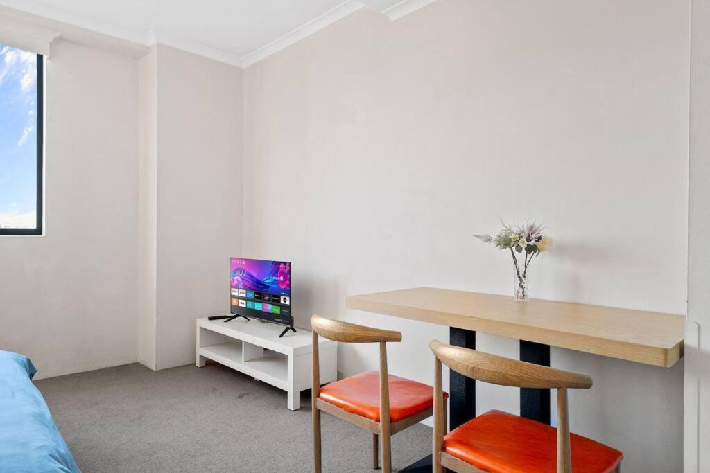 91b Abnb Studio, Convenient And Close To *