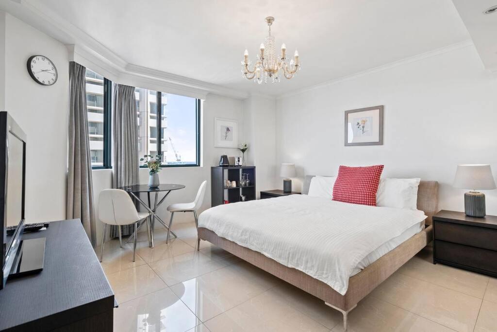 92b Stylish Abnb With Local Flair In Apartment *