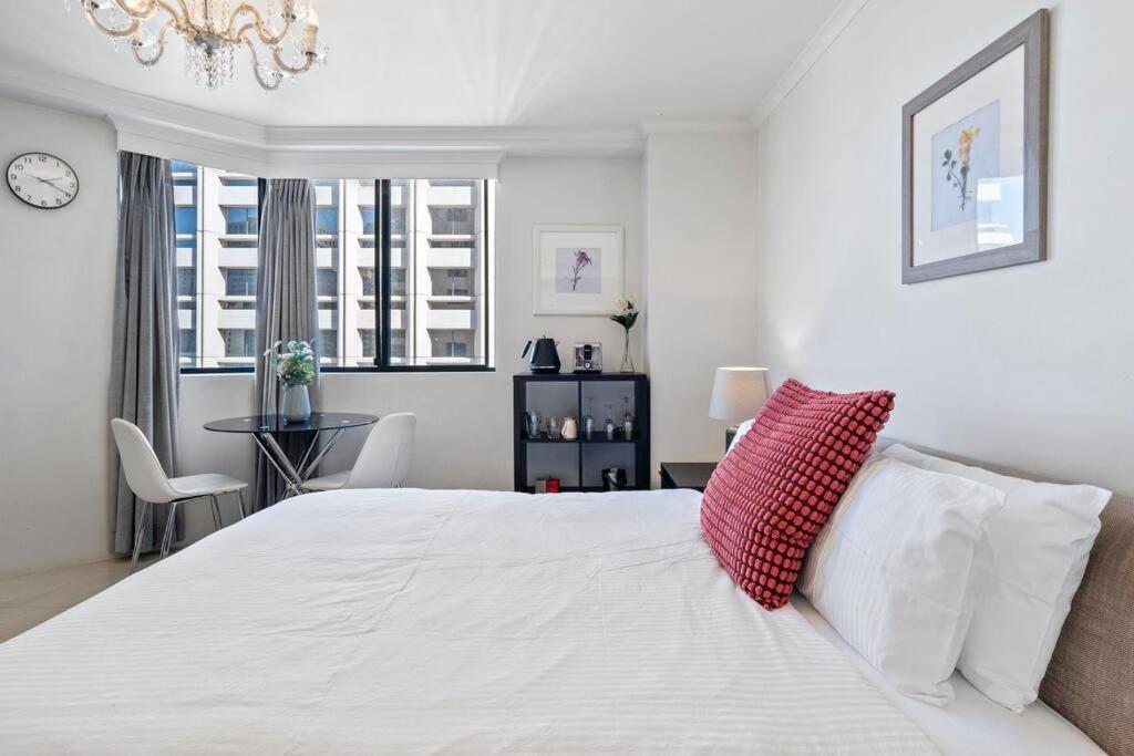 Apartment 92b Stylish Abnb With Local Flair In *
