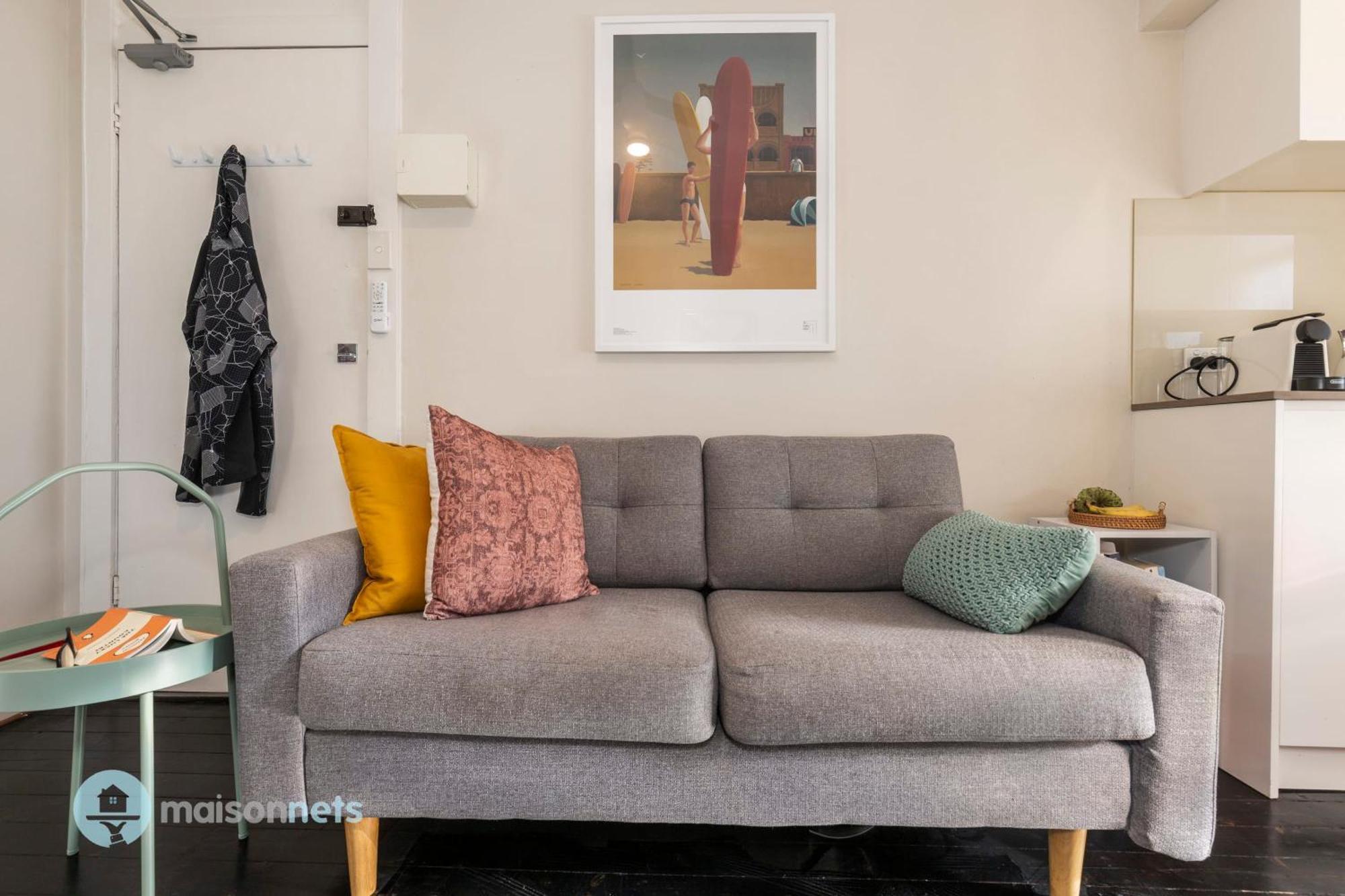 Floor 1 Bedroom Sunroom Close To Cbd *