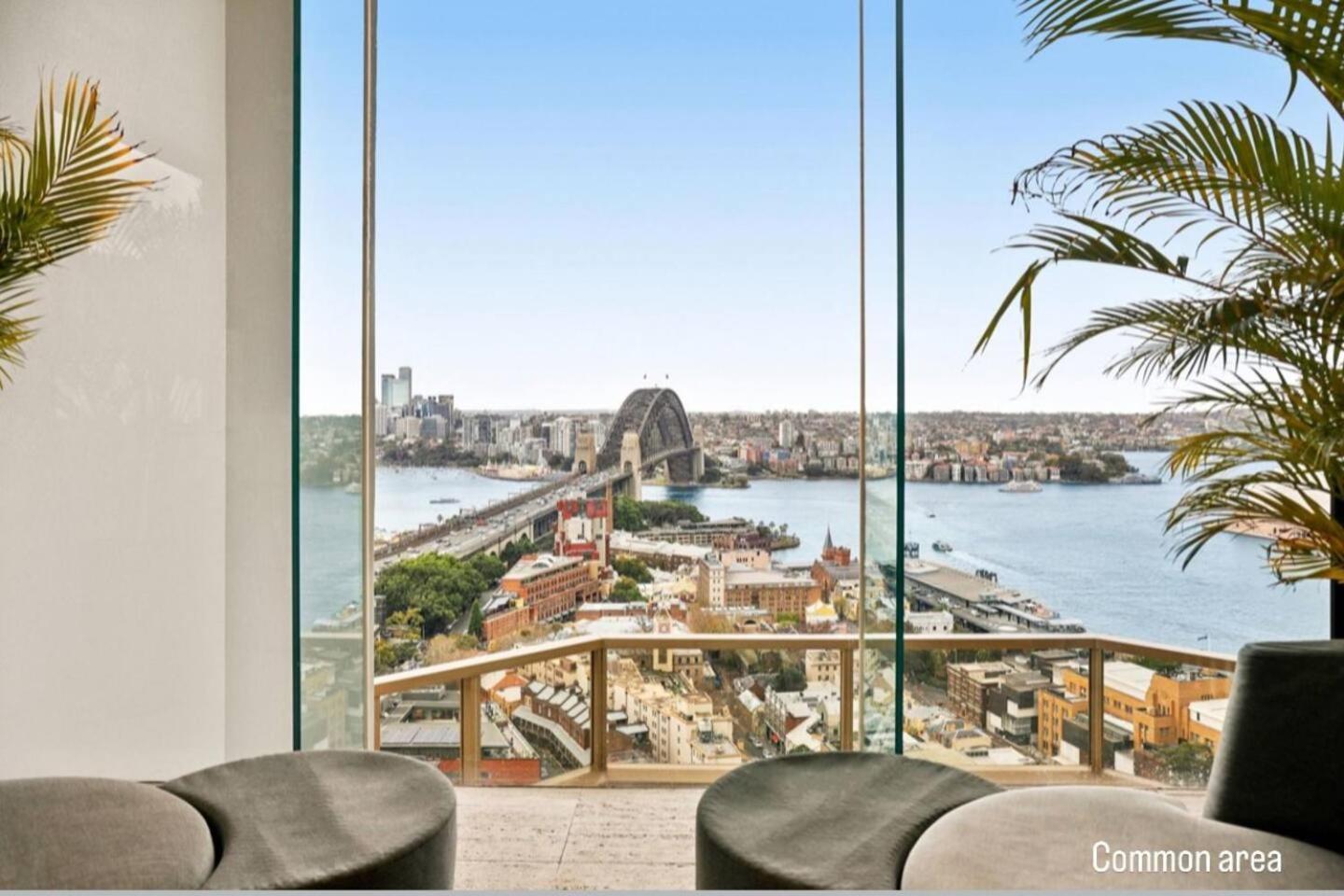Amazing With Pool, Gym And Sauna * Sydney