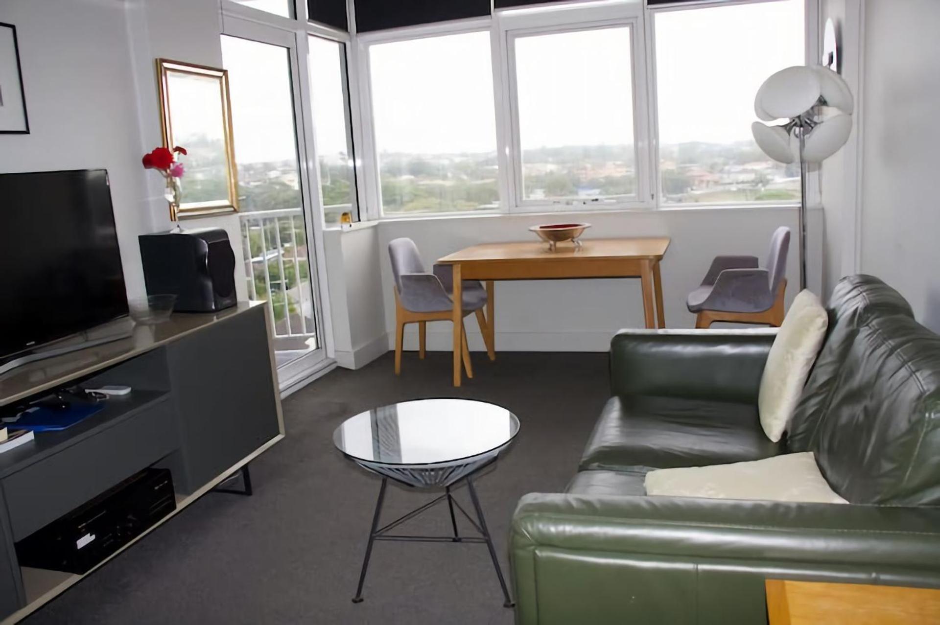 Apartment Seaside Serenity Stunning Views In Maroubra Sydney
