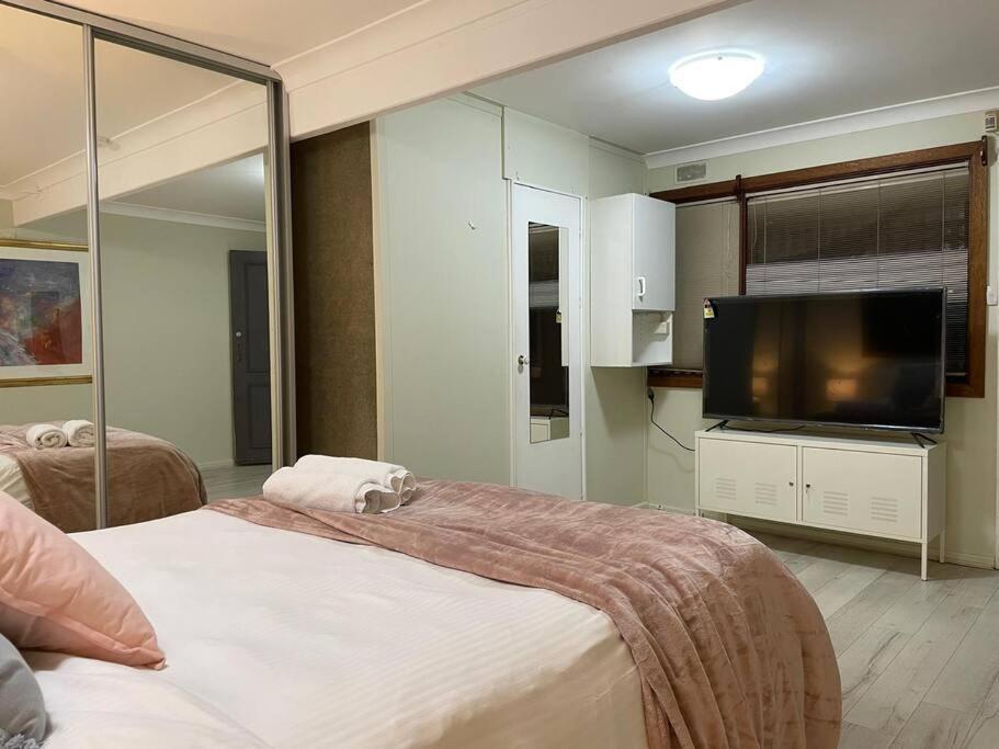 Holiday home Country In Darling Harbour Retreat Pool *
