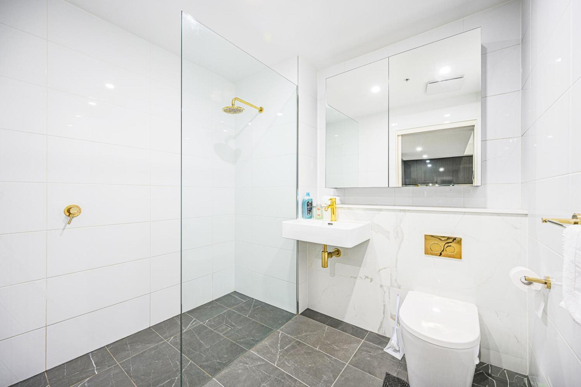 Wentworth Point Modern 2br With Large Belcony *