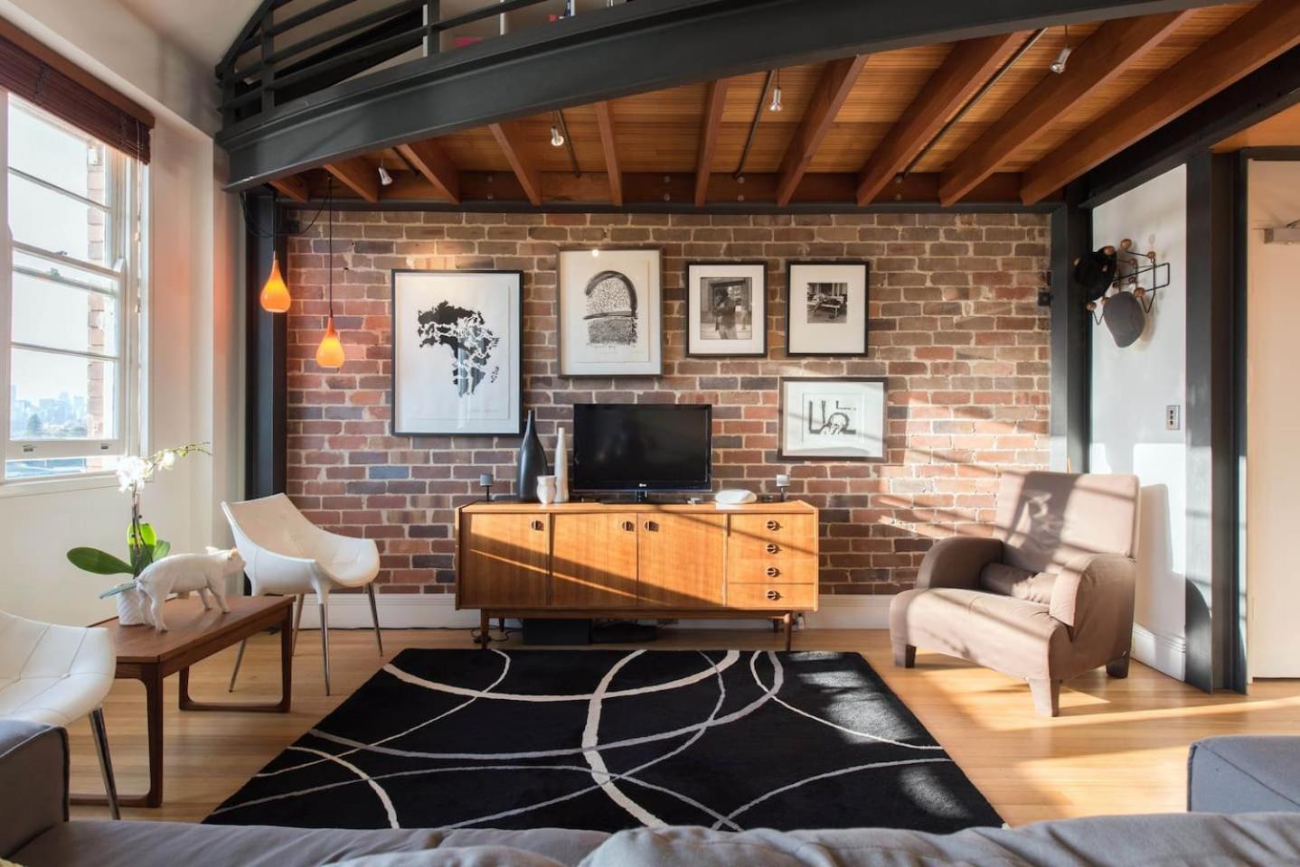 Sunny Loft Lookout With Iconic Views Sydney