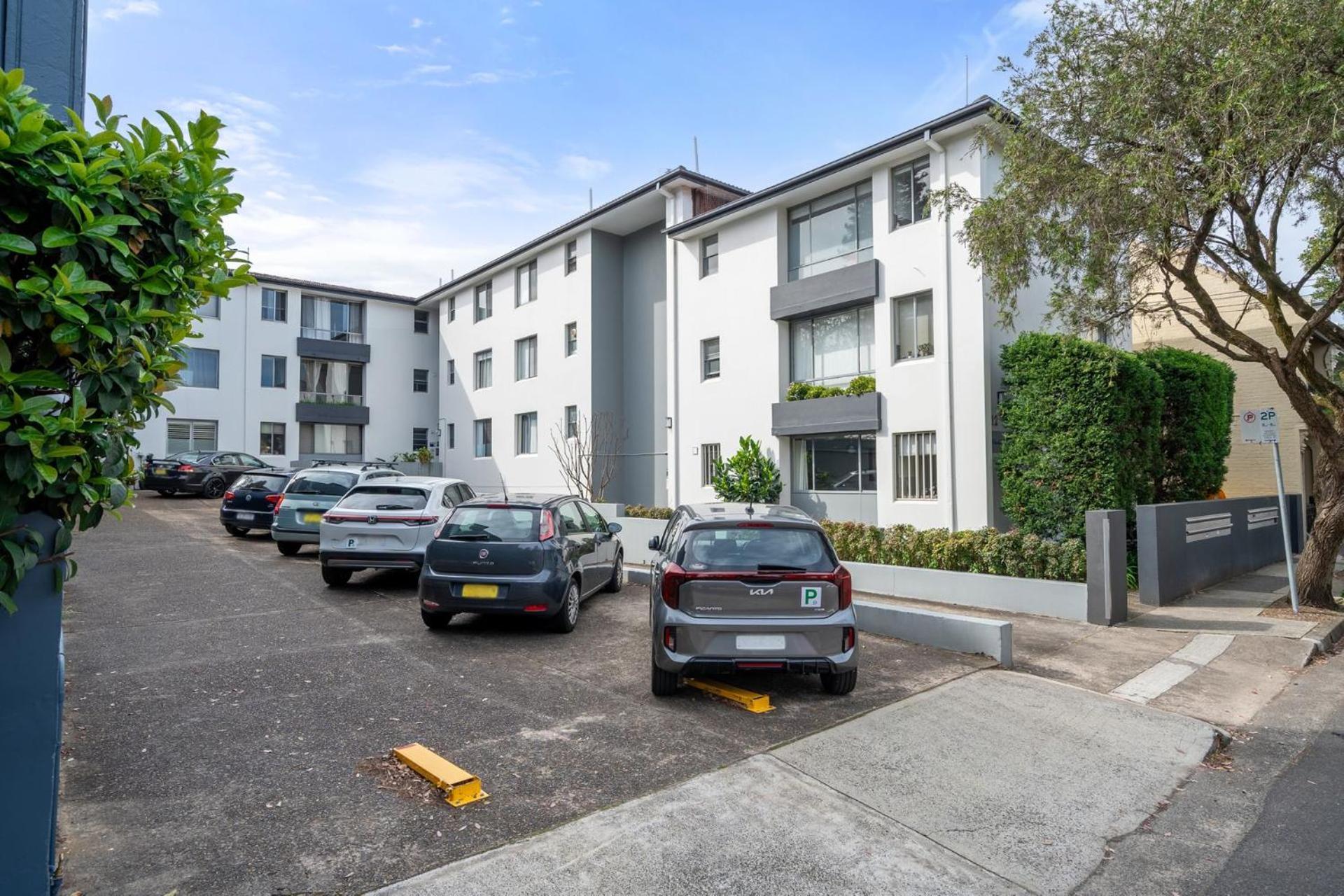 Apartment Stylish In Trendy Redfern *