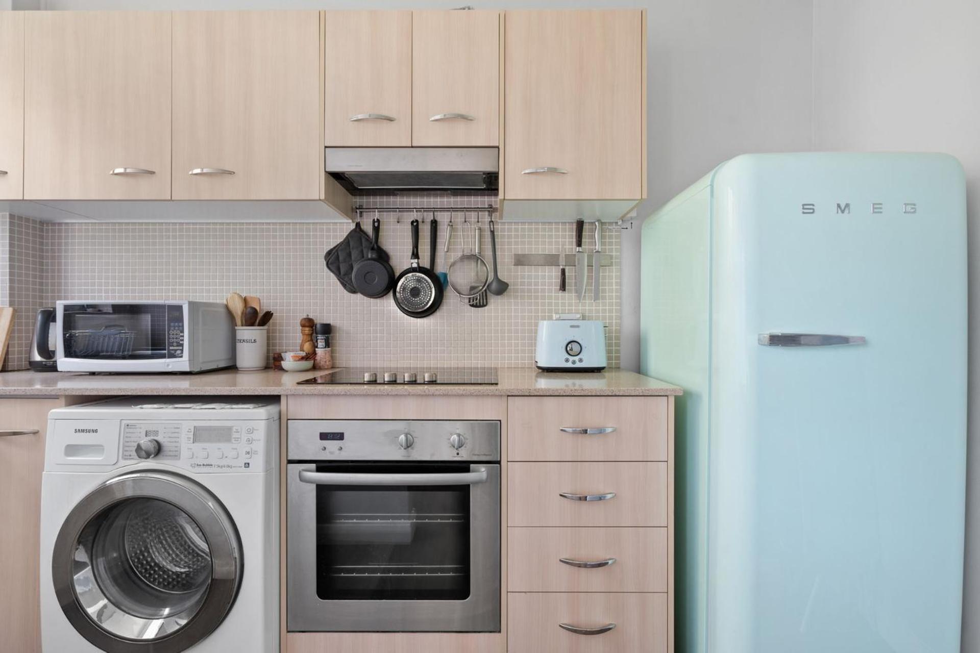 Stylish In Trendy Redfern Apartment