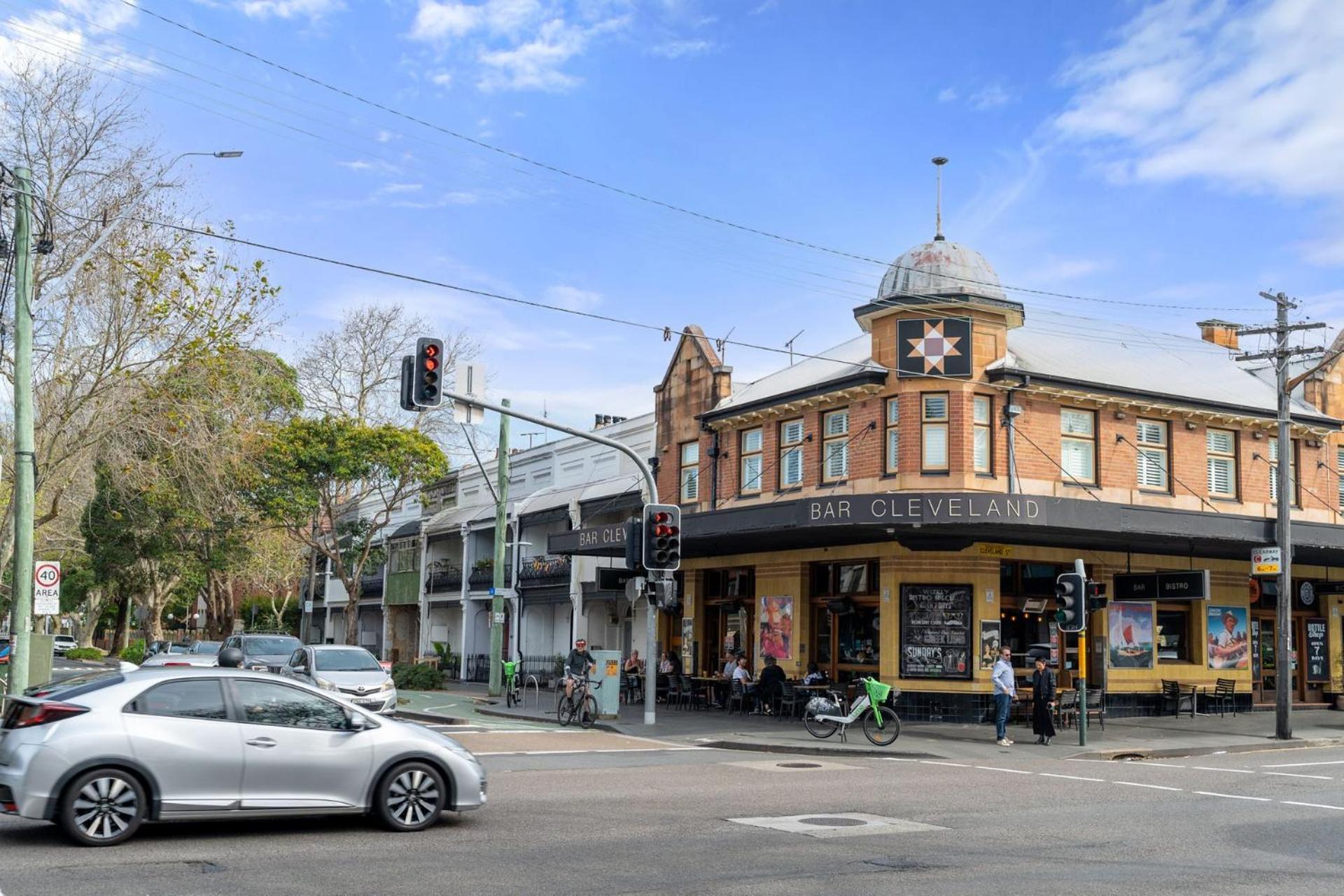 Apartment Stylish In Trendy Redfern Sydney