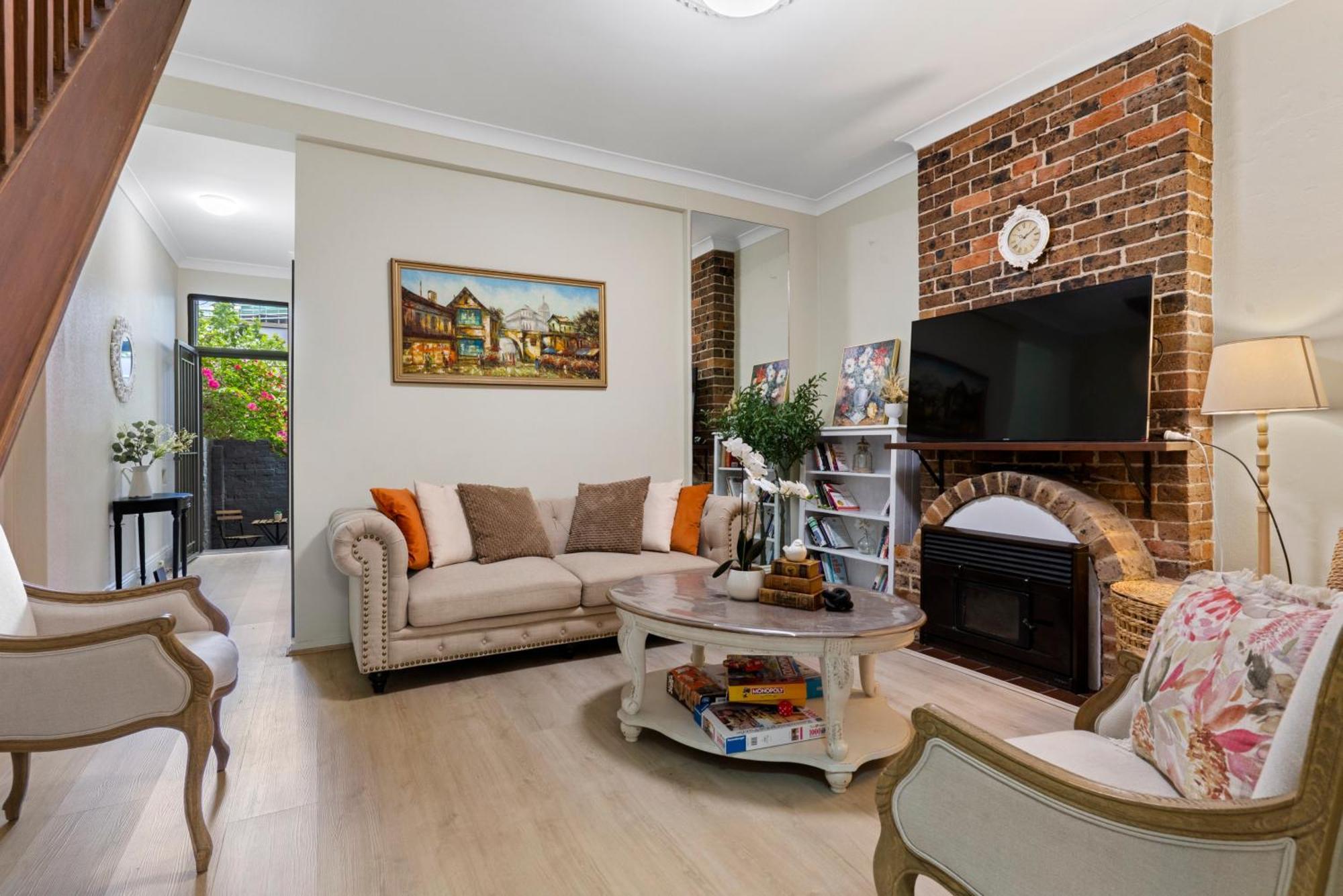 Country In Darling Harbour Retreat Pool *
