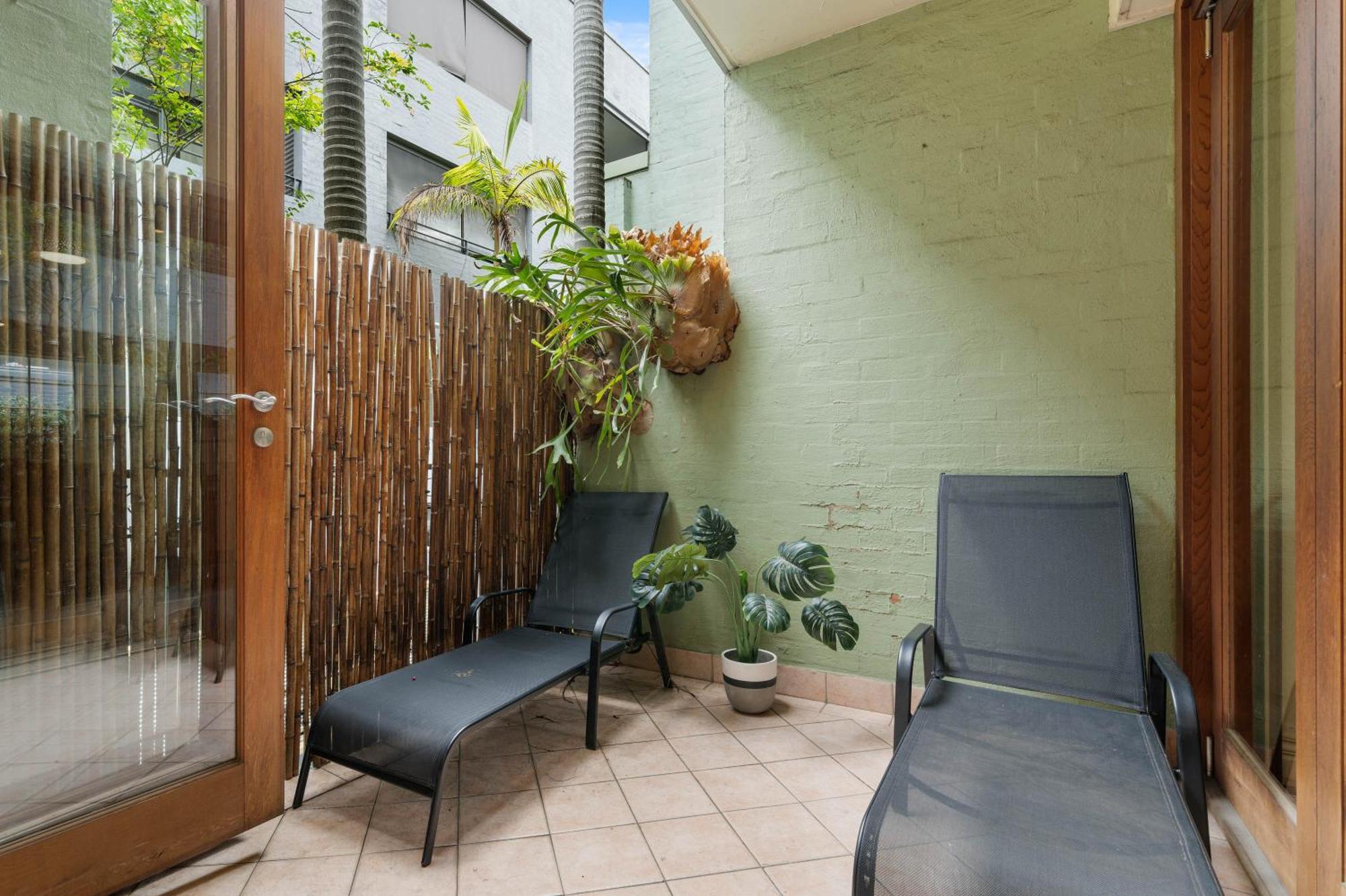 Holiday home Ideally Located 3 Bedroom With Parking & & Darling Harbour-10 Mins Walk *