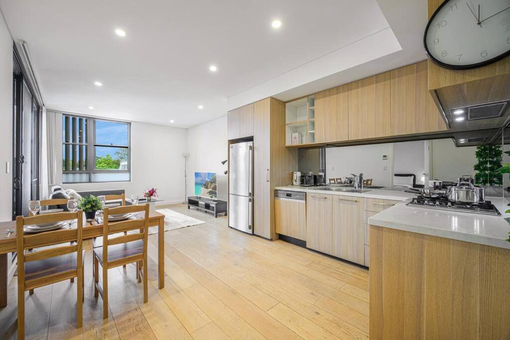 Apartment Leichhard Lovely 2br With Pool *