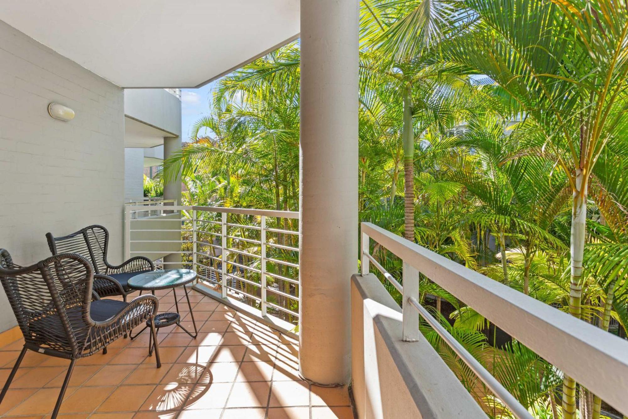 Apartment Idyllic By Campuses *