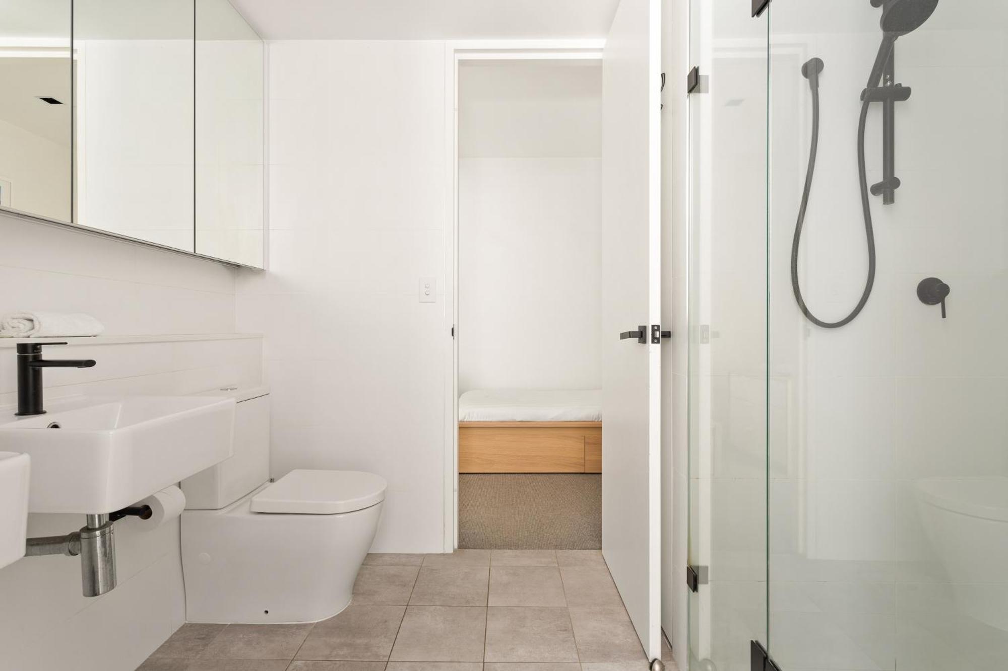 Sleek 2-bed Metres To