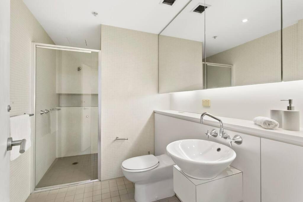She35 - Cbd Darling Harbour Views With Pool & Gym Access Apartment Sydney