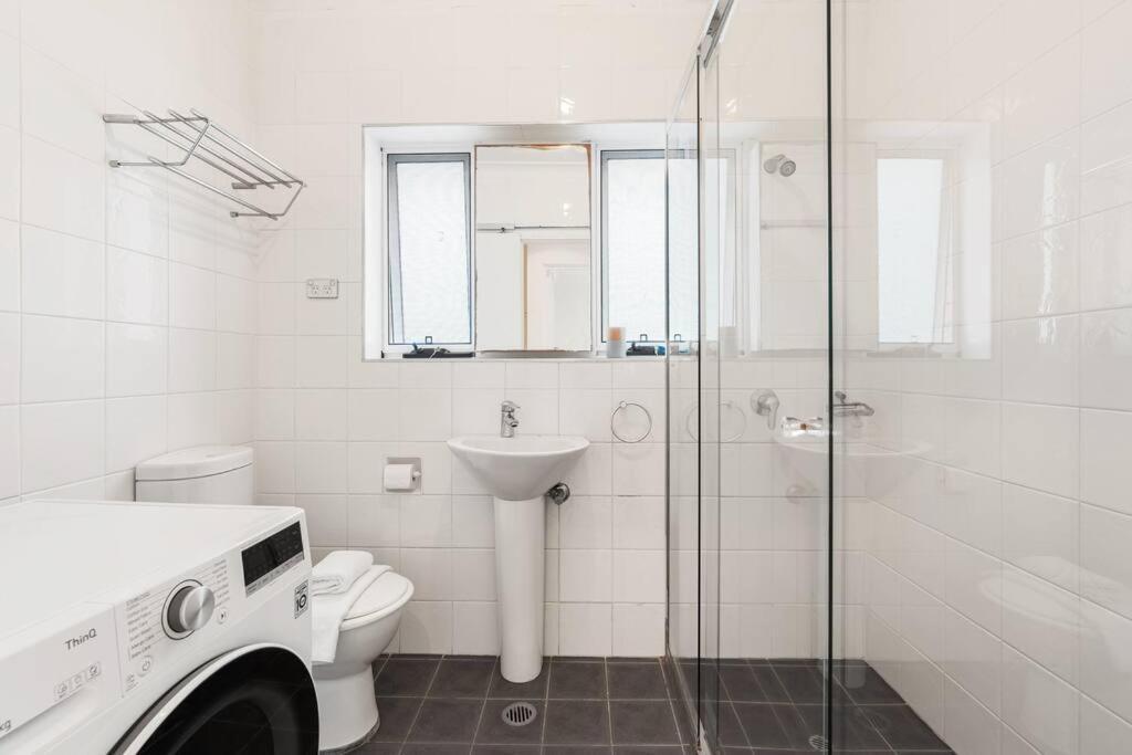 Apartment Homely-bright, Air Con, Car Spc Sydney