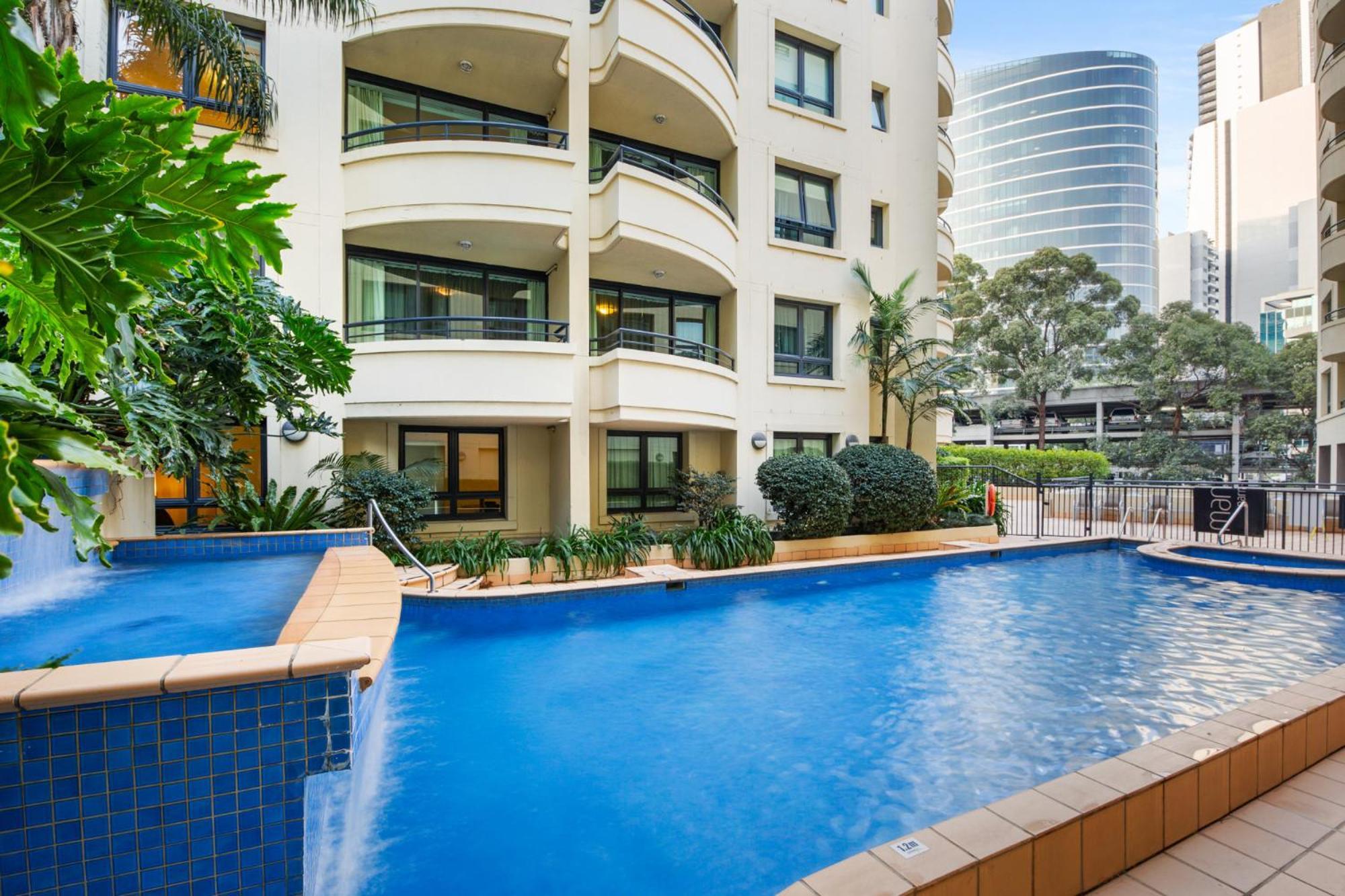 Apartment Contemporary 1-bed First Floor Unit With Pool Sydney