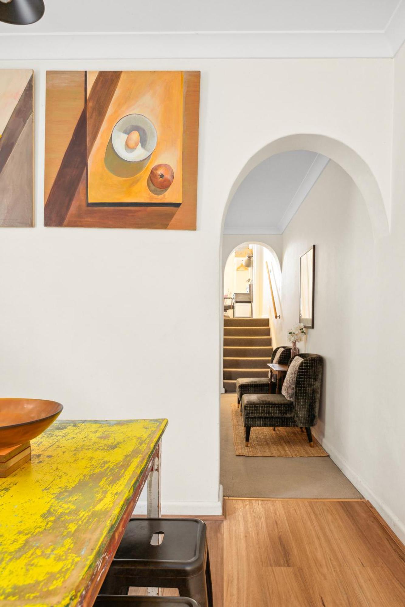 Eclectic Artist Escape In The Heart Of Enmore * Sydney