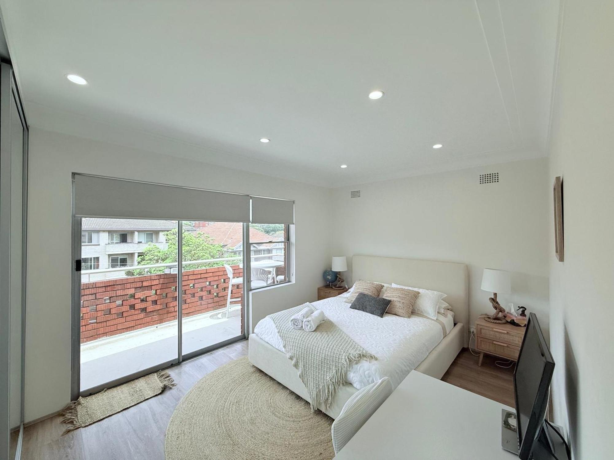 Homestay Coogee Sunrise Shared With Parking, Balcony & Work Desk *