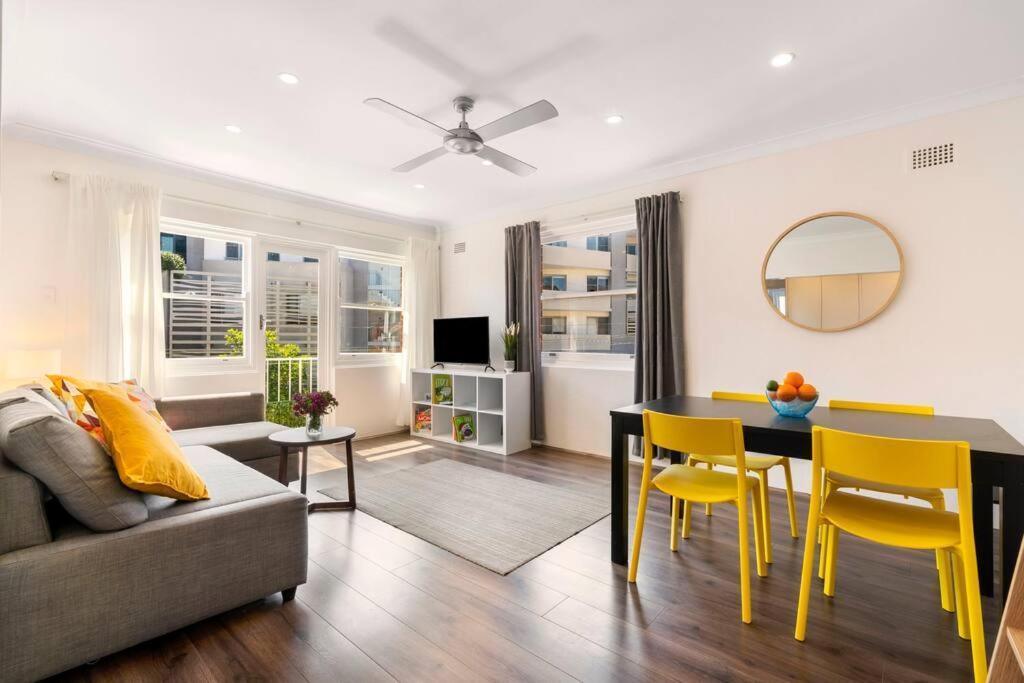 Rose Bay Retreat - Light Airy Balcony Ac & Views *