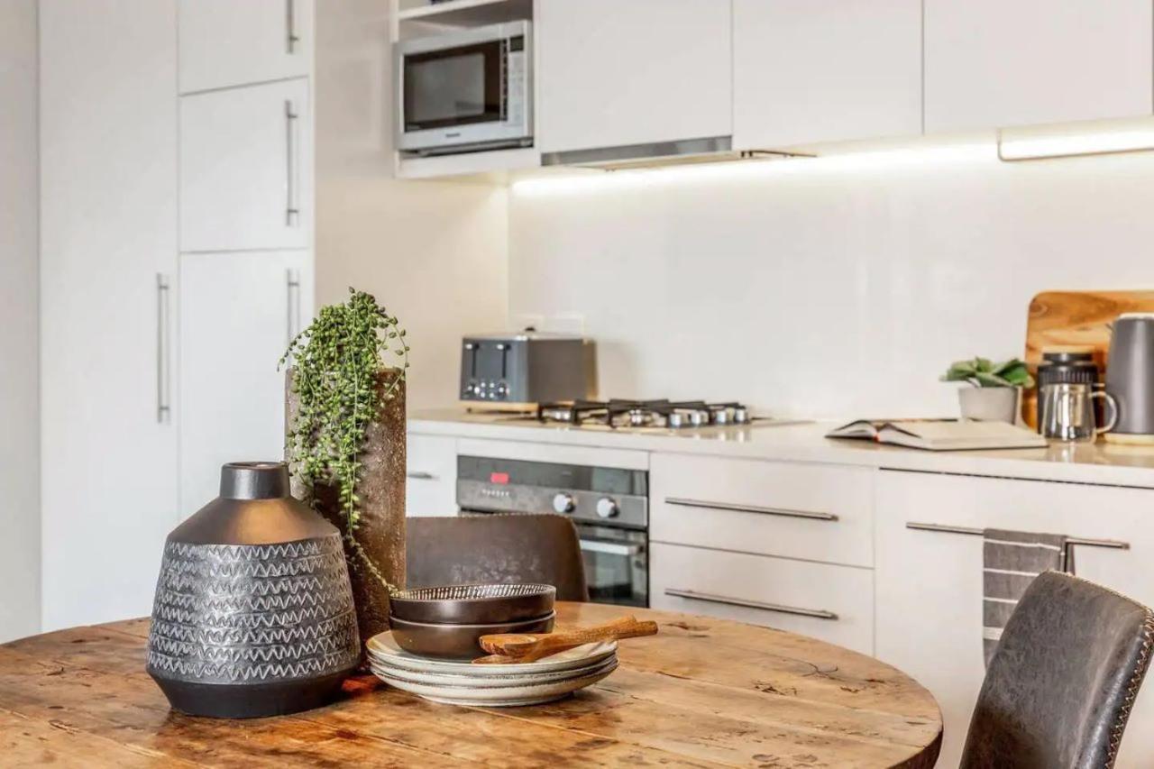 Balmain Wharf L 2 Bedroom *