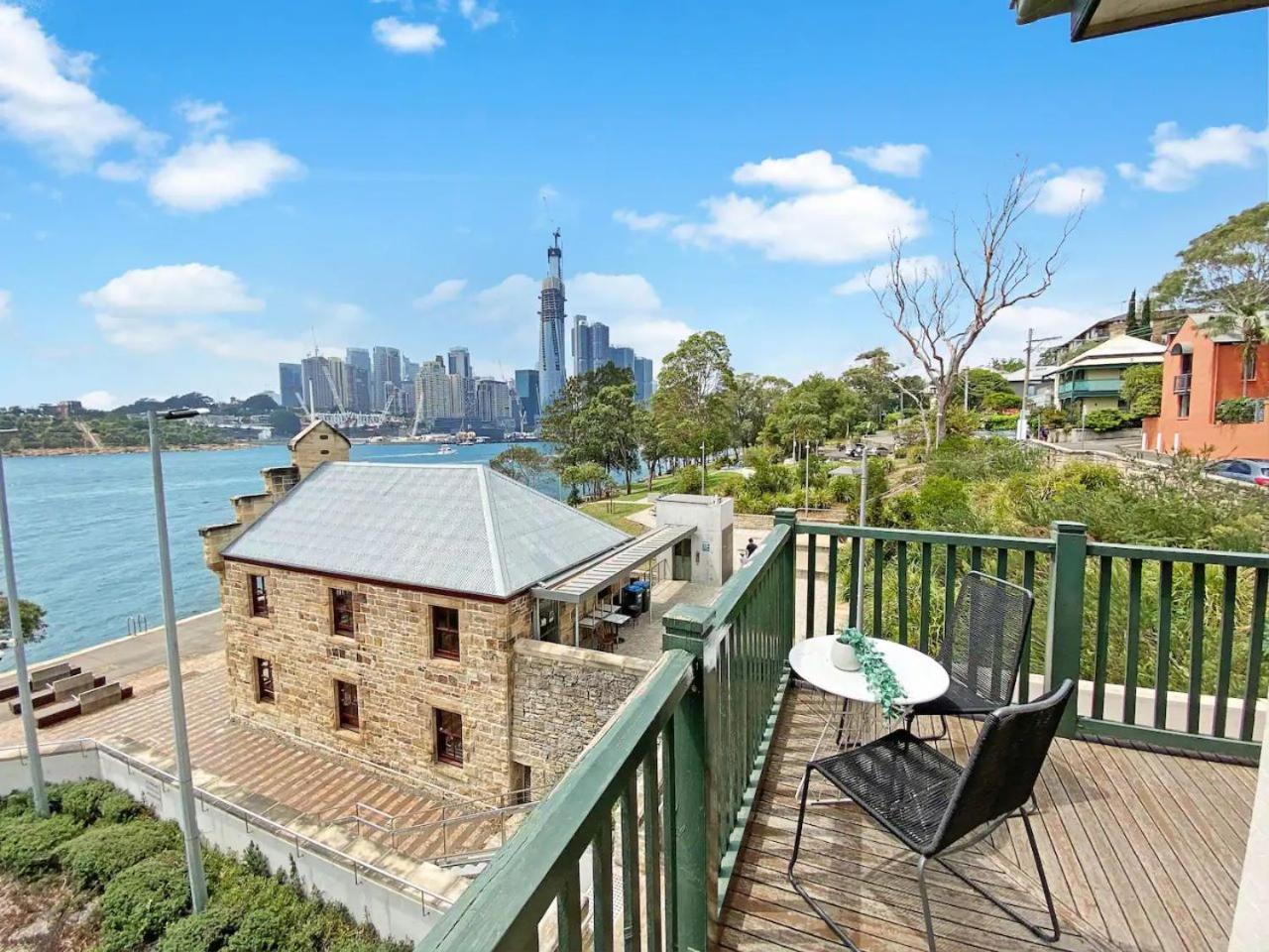Balmain Wharf L 2 Bedroom Apartment *