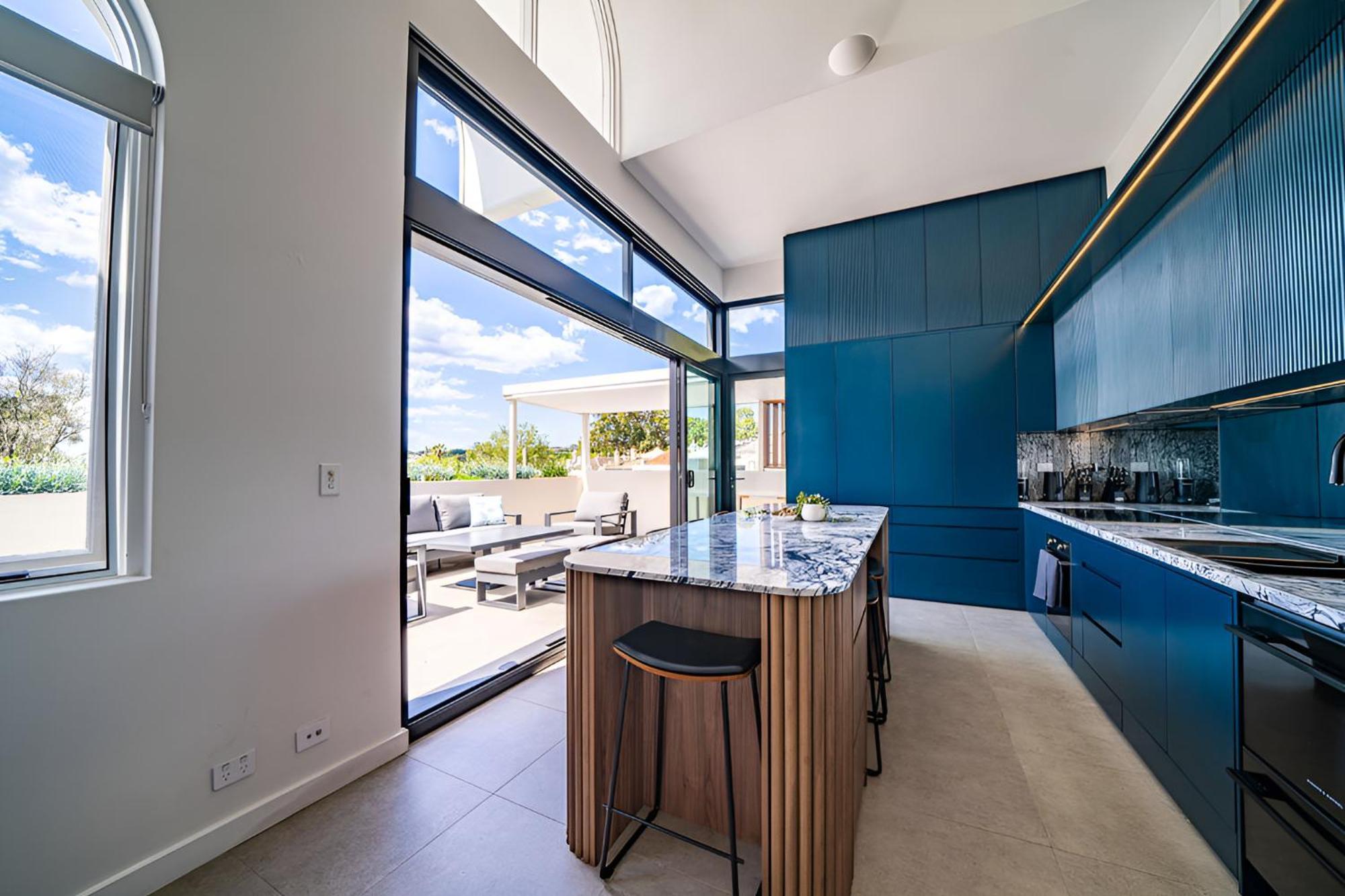 Elegant 3br -bondi Junction & Stunning Skyline * Sydney